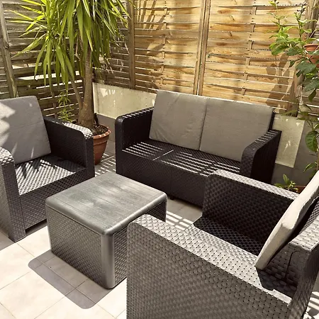 Hostel Surfing Etxea - Surf San Sebastian