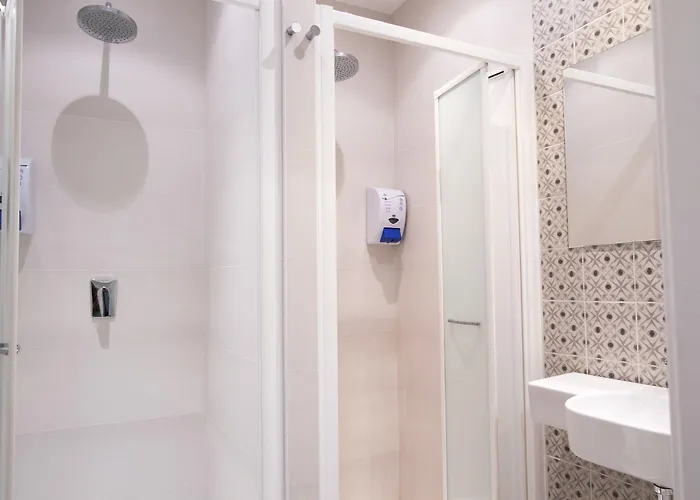 Surfing Etxea - Surf Hostel *