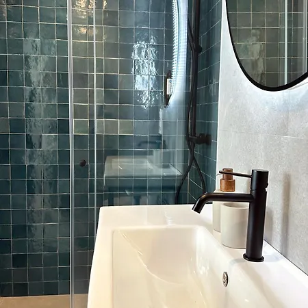 Surfing Etxea - Surf Hostel