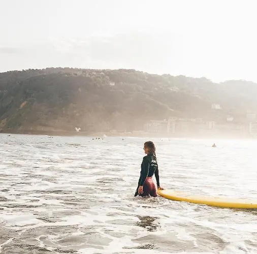 Hostel Surfing Etxea - Surf San Sebastian