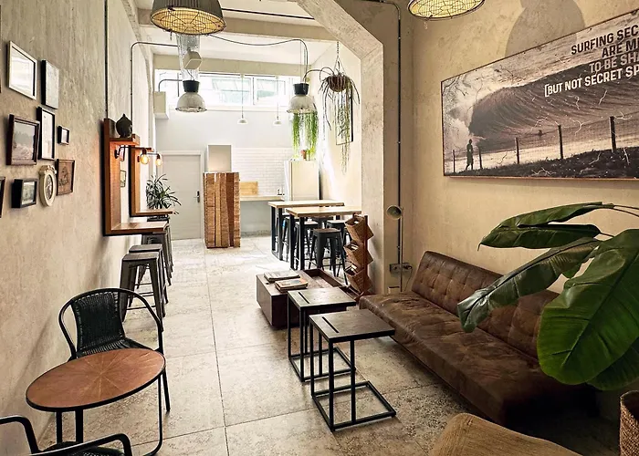 Surfing Etxea - Surf Hostel *