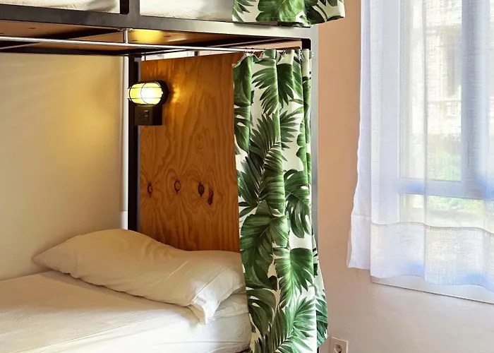 Surfing Etxea - Surf Hostel San Sebastian