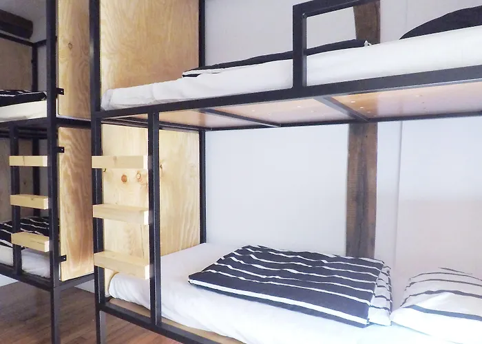 Hostel Surfing Etxea - Surf