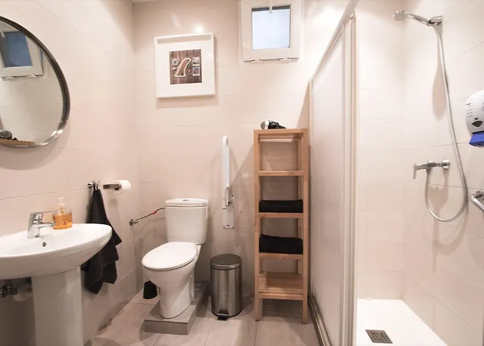 Surfing Etxea - Surf Hostel San Sebastian