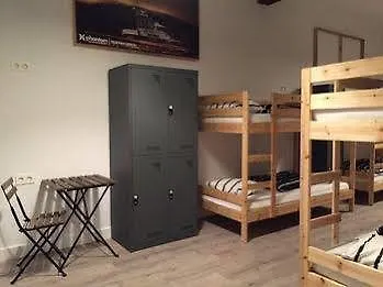 Hostel Surfing Etxea - Surf San Sebastian