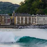 Surfing Etxea - Surf Хостел Сан-Себастьян